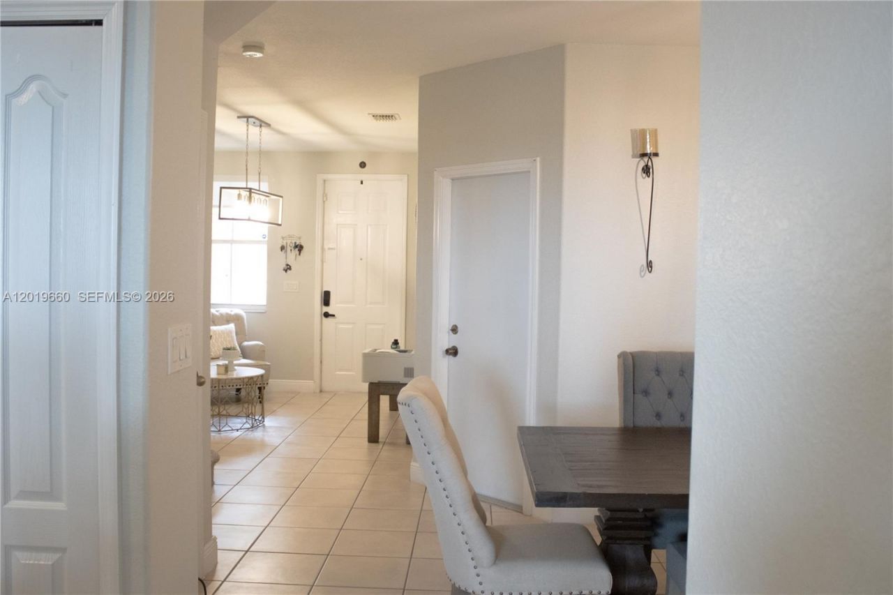 14909 SW 8th Ter, Miami, FL 33194 Photo