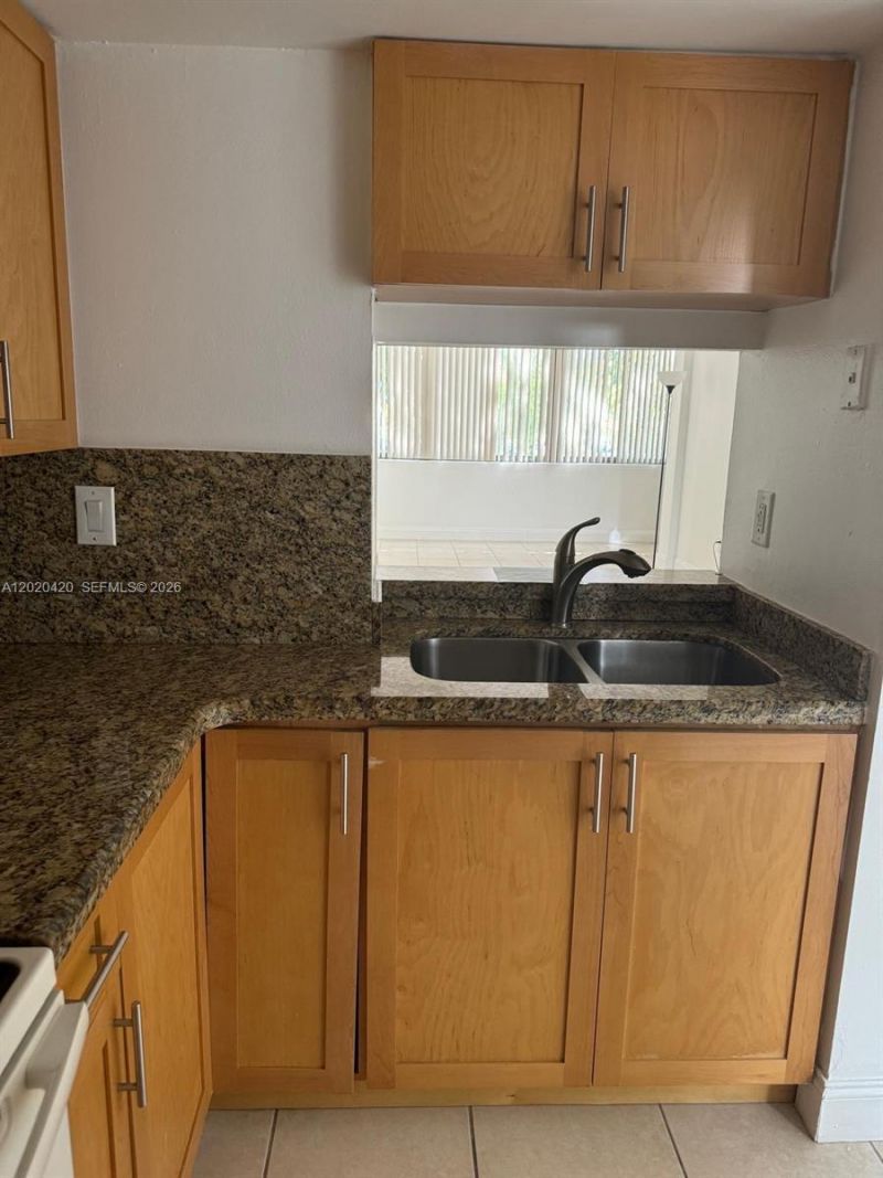8275 SW 152nd Ave , Unit D-302, Miami, FL 33193 Photo