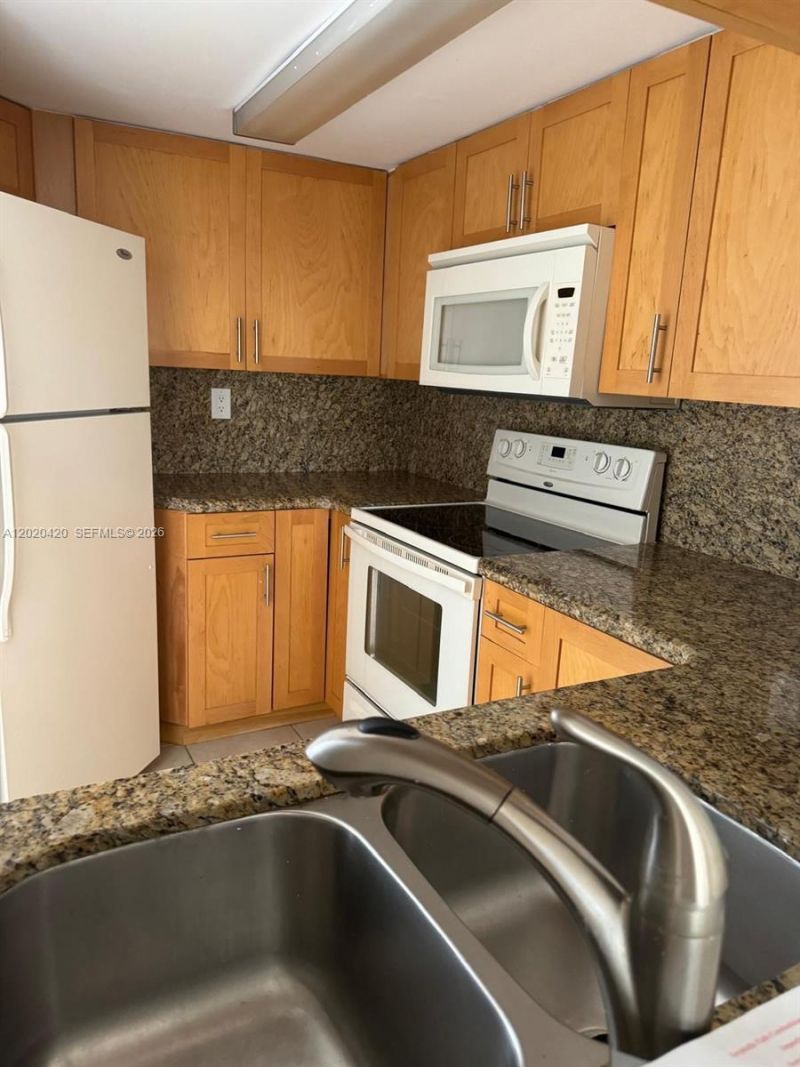 8275 SW 152nd Ave , Unit D-302, Miami, FL 33193 Photo