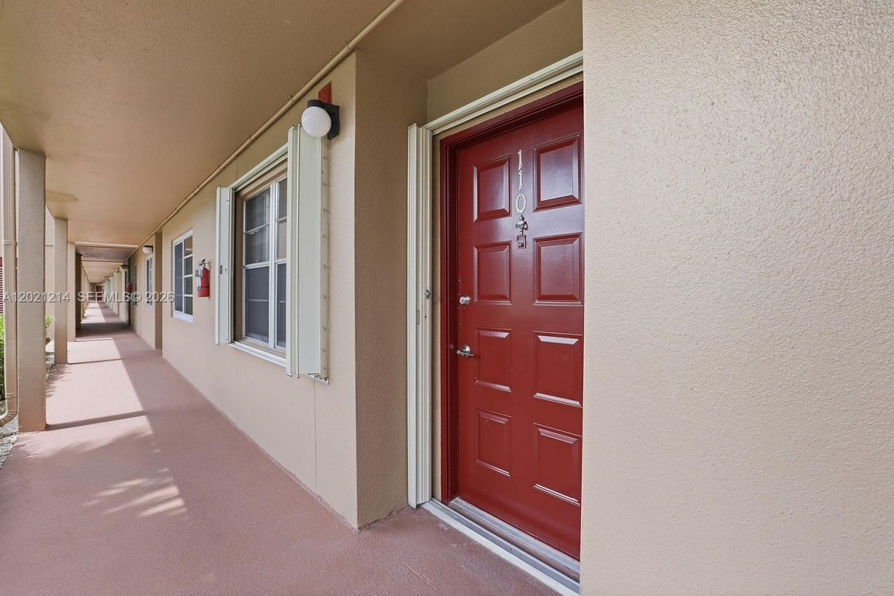 300 SW 130th Ter , Unit 110B, Pembroke Pines, FL 33027 Photo