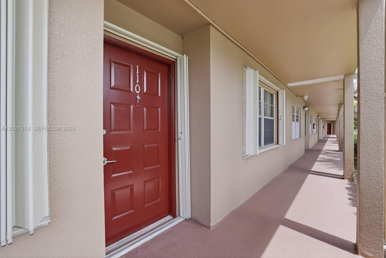 300 SW 130th Ter , Unit 110B, Pembroke Pines, FL 33027 Photo