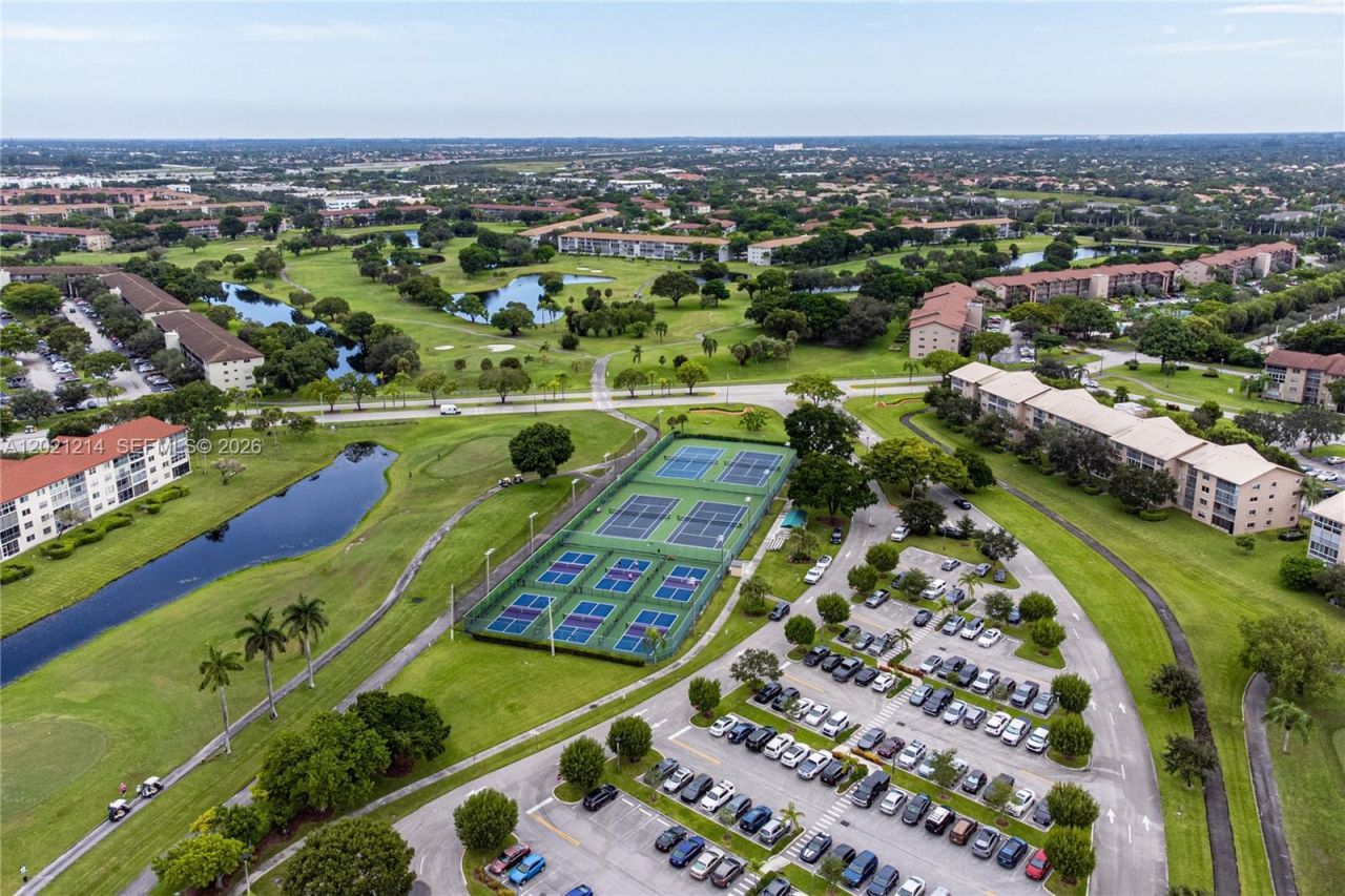 300 SW 130th Ter , Unit 110B, Pembroke Pines, FL 33027 Photo
