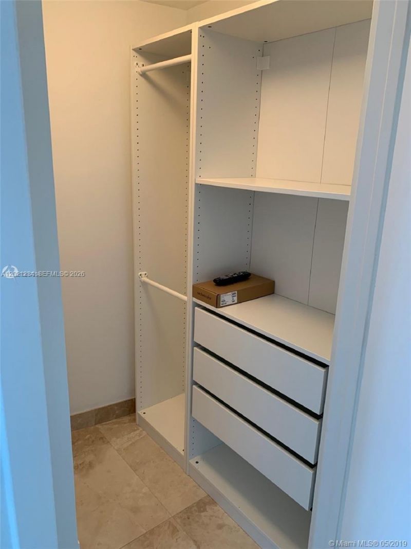 475 Brickell Ave , Unit 1813, Miami, FL 33131 Photo