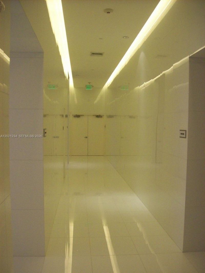 475 Brickell Ave , Unit 1813, Miami, FL 33131 Photo