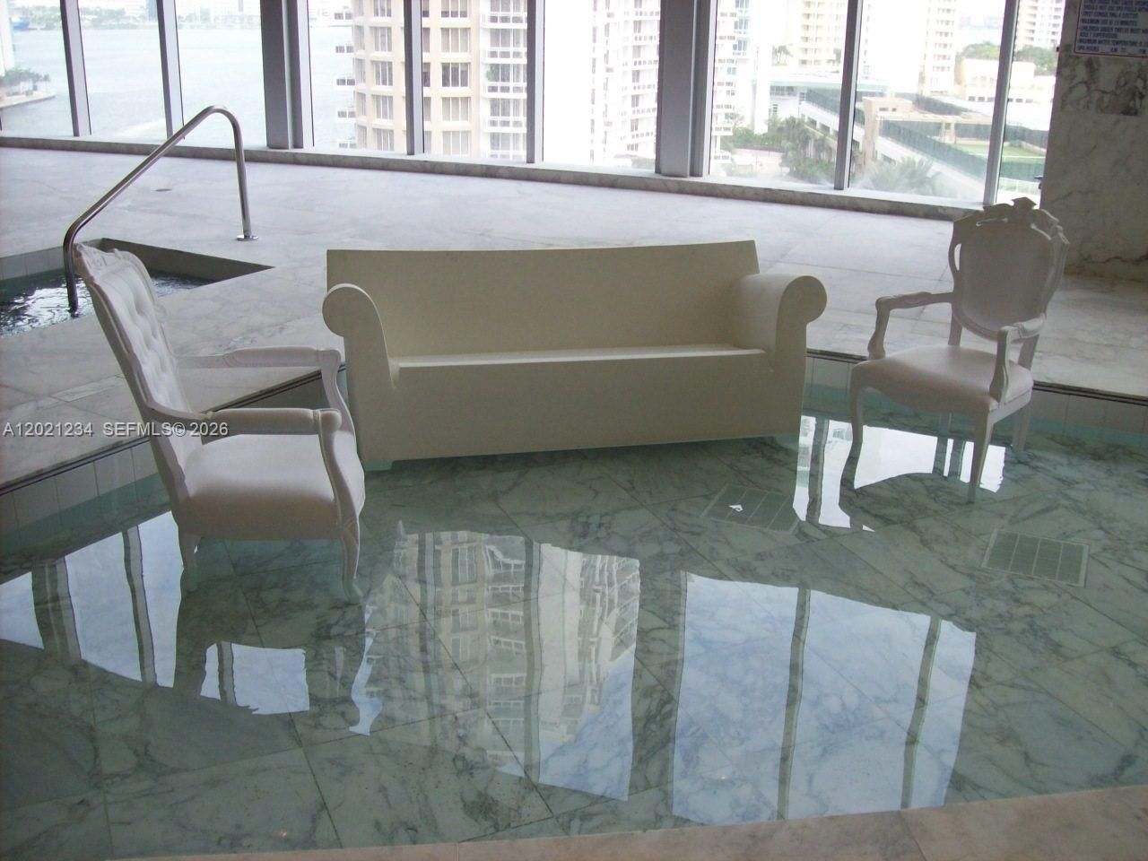 475 Brickell Ave , Unit 1813, Miami, FL 33131 Photo