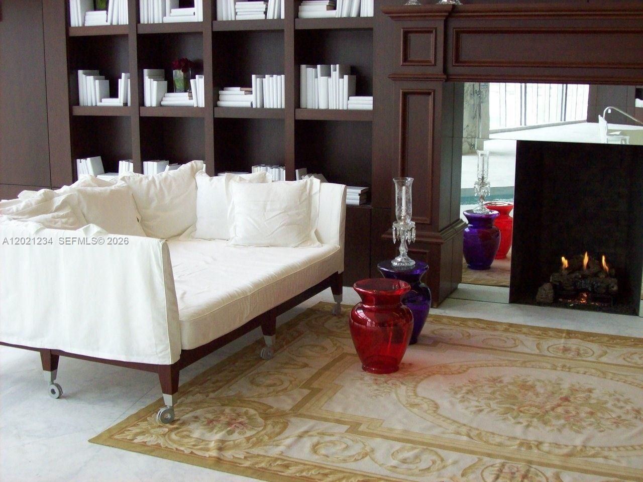 475 Brickell Ave , Unit 1813, Miami, FL 33131 Photo