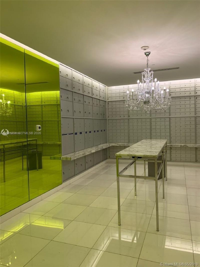 475 Brickell Ave , Unit 1813, Miami, FL 33131 Photo