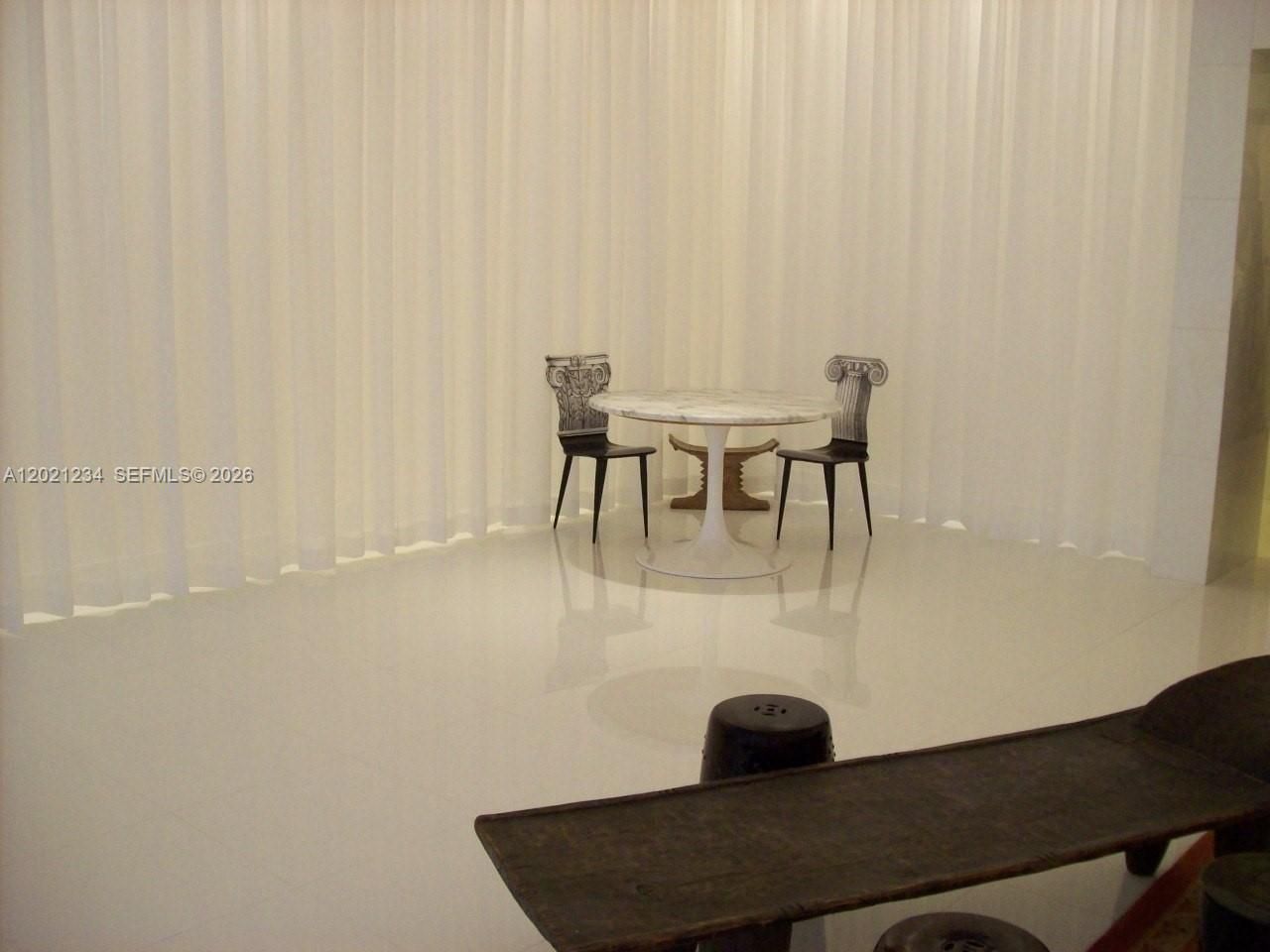 475 Brickell Ave , Unit 1813, Miami, FL 33131 Photo