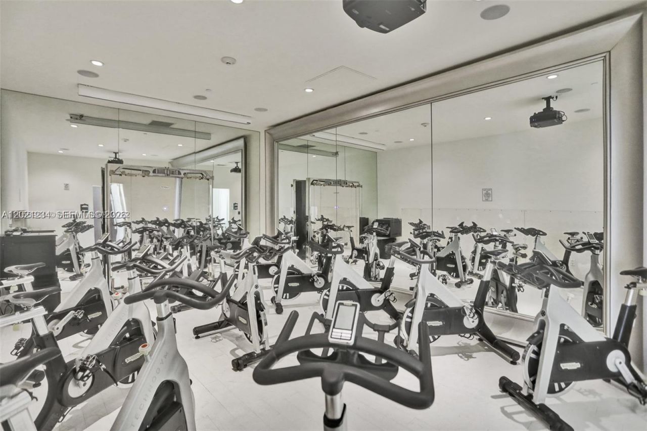 475 Brickell Ave , Unit 1813, Miami, FL 33131 Photo