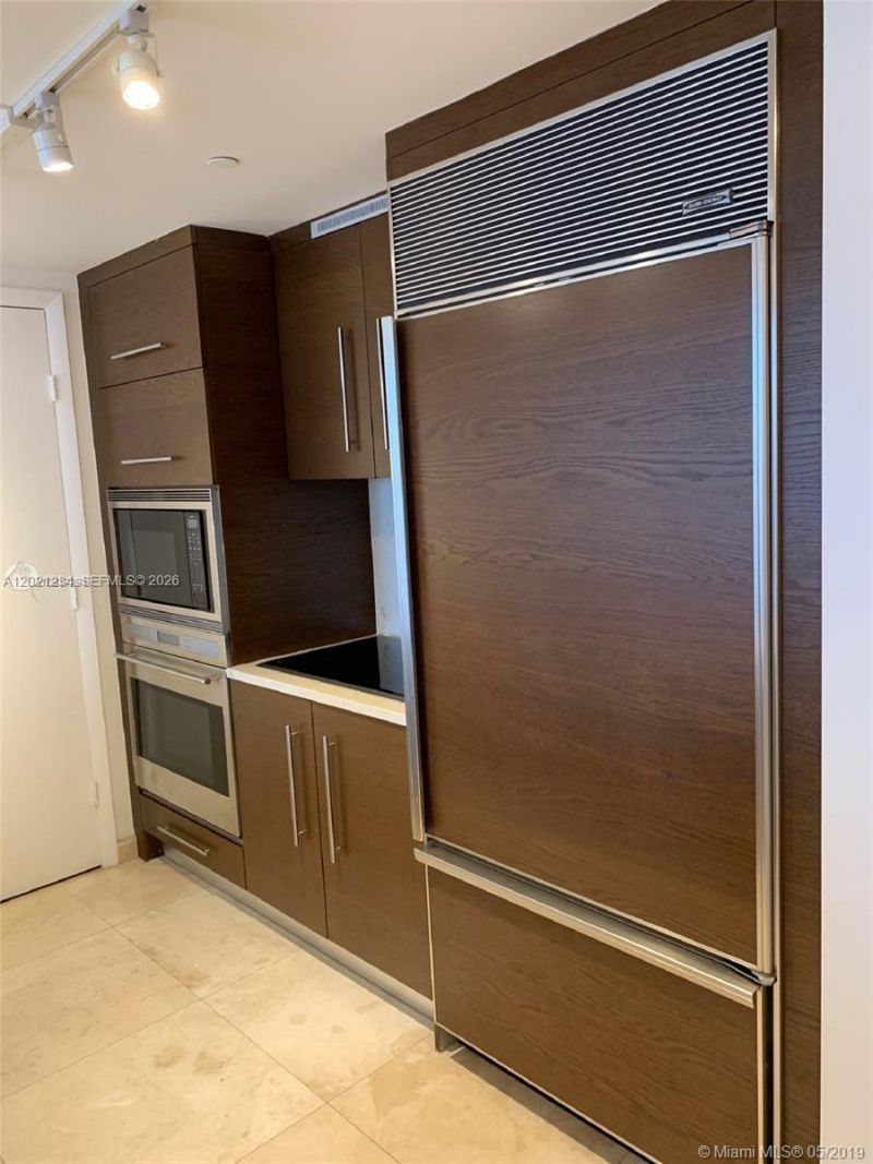 475 Brickell Ave , Unit 1813, Miami, FL 33131 Photo
