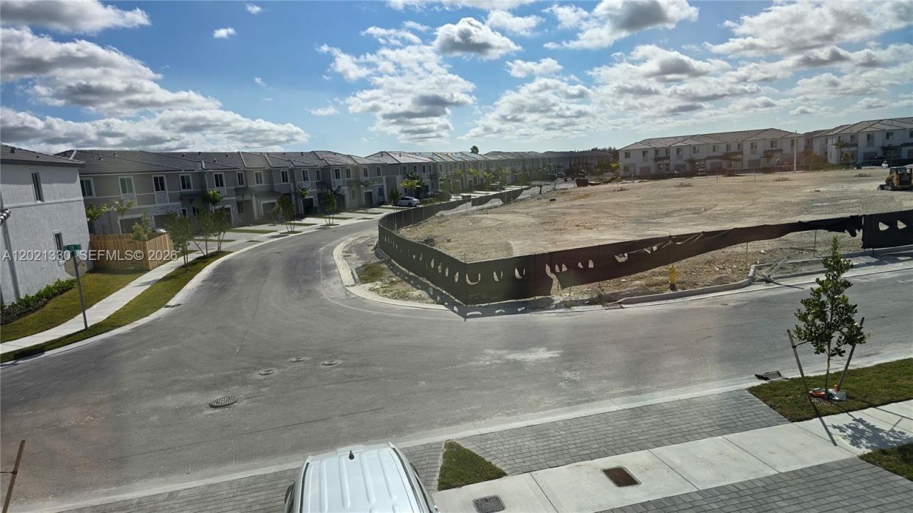 713 SE 13th St Cir , Homestead, FL 33034 Photo
