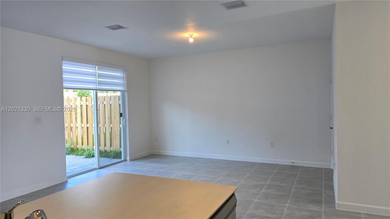 713 SE 13th St Cir , Homestead, FL 33034 Photo