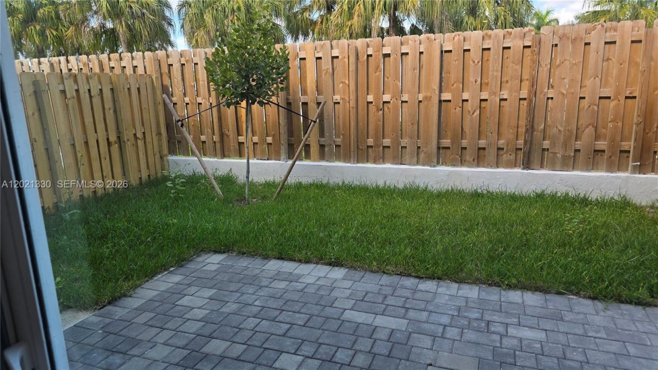 713 SE 13th St Cir , Homestead, FL 33034 Photo