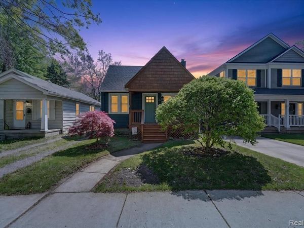 1327 Mohawk Avenue, Royal Oak, MI 48067