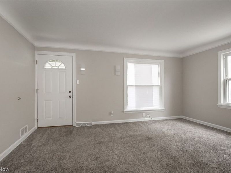 1454 E 196th Street, Euclid, OH 44117 Photo 2