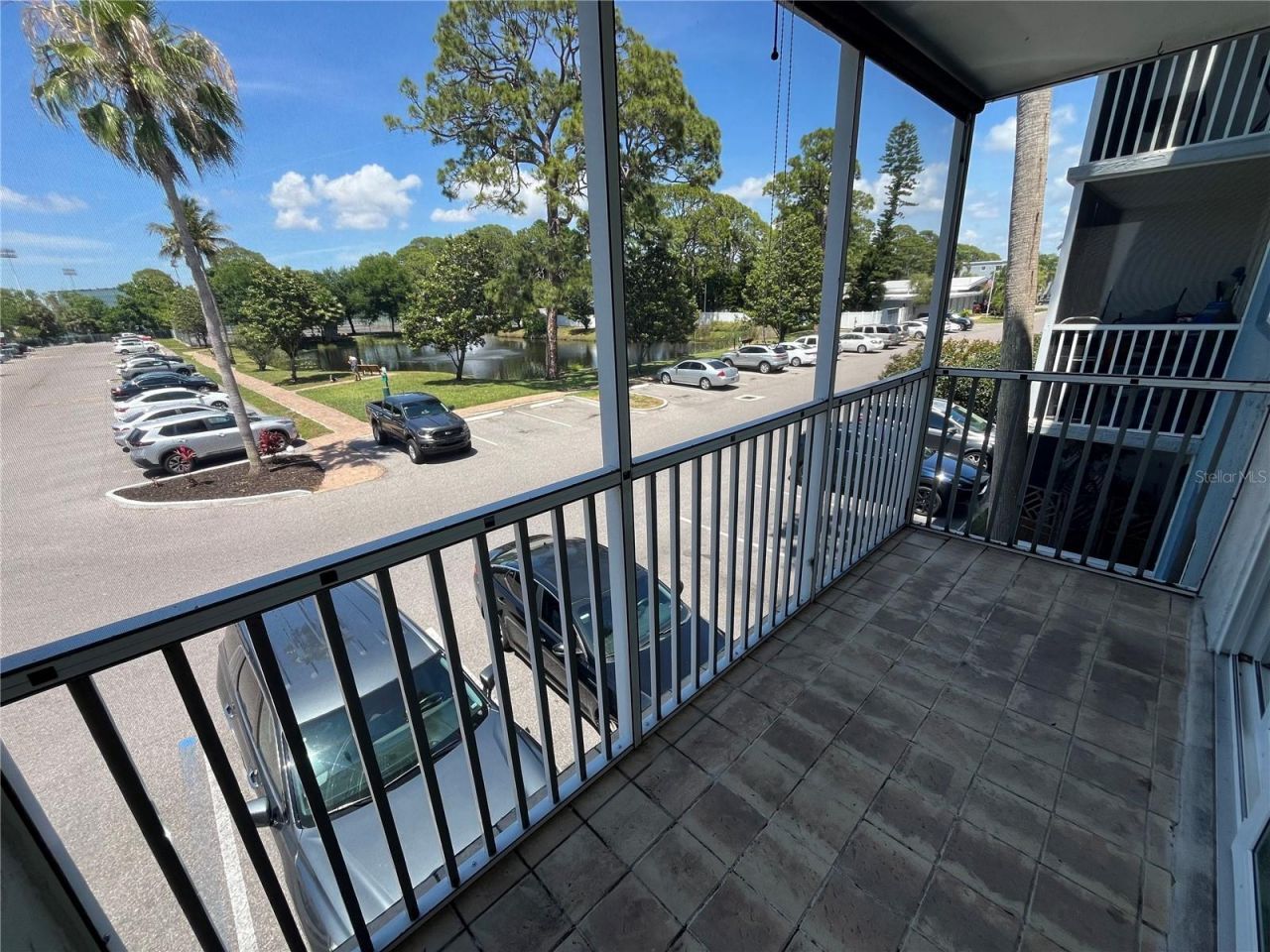 2650 Coconut Bay Ln Lane , Unit 527 (2J), Sarasota, FL 34237 Photo