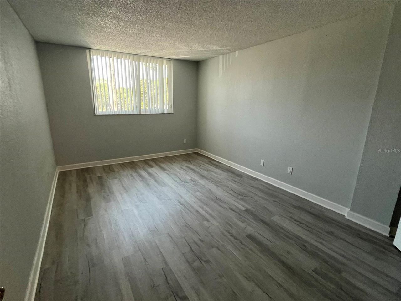 2650 Coconut Bay Ln Lane , Unit 527 (2J), Sarasota, FL 34237 Photo