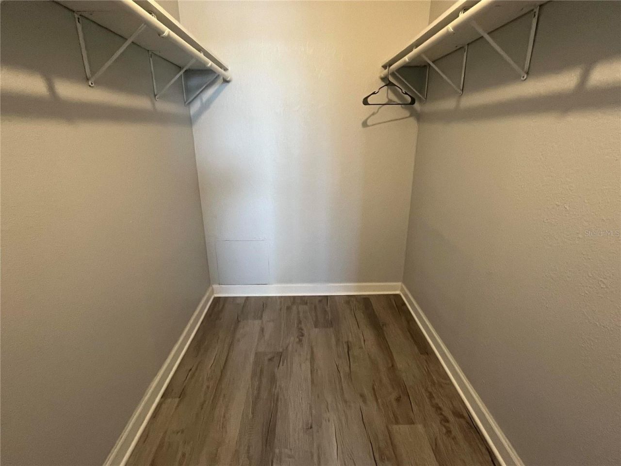 2650 Coconut Bay Ln Lane , Unit 527 (2J), Sarasota, FL 34237 Photo