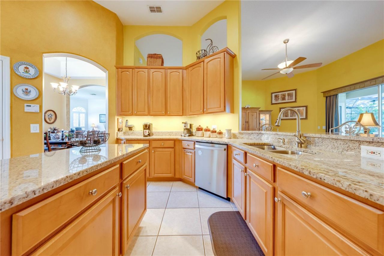 1648 Marina Lake Drive, Kissimmee, FL 34744 Photo