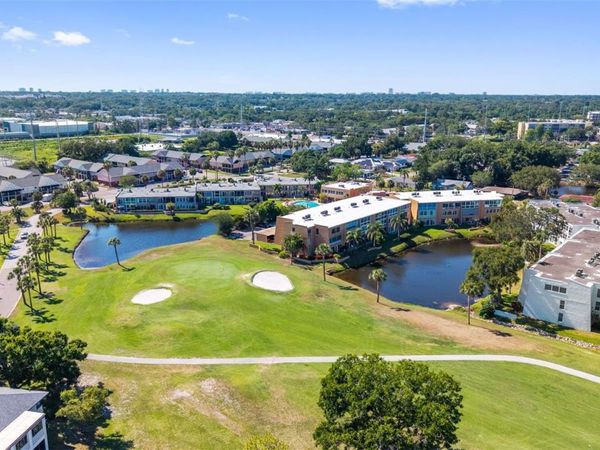 225 COUNTRY CLUB DRIVE, Unit B221, LARGO, FL 33771