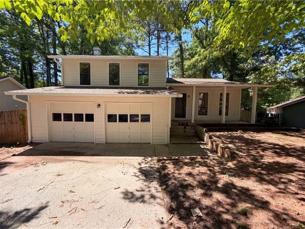 817 Greenhedge Way , Stone Mountain, GA 30088