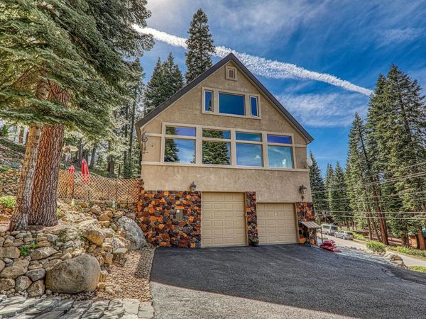 11448 Skislope Way, Truckee, CA 96161