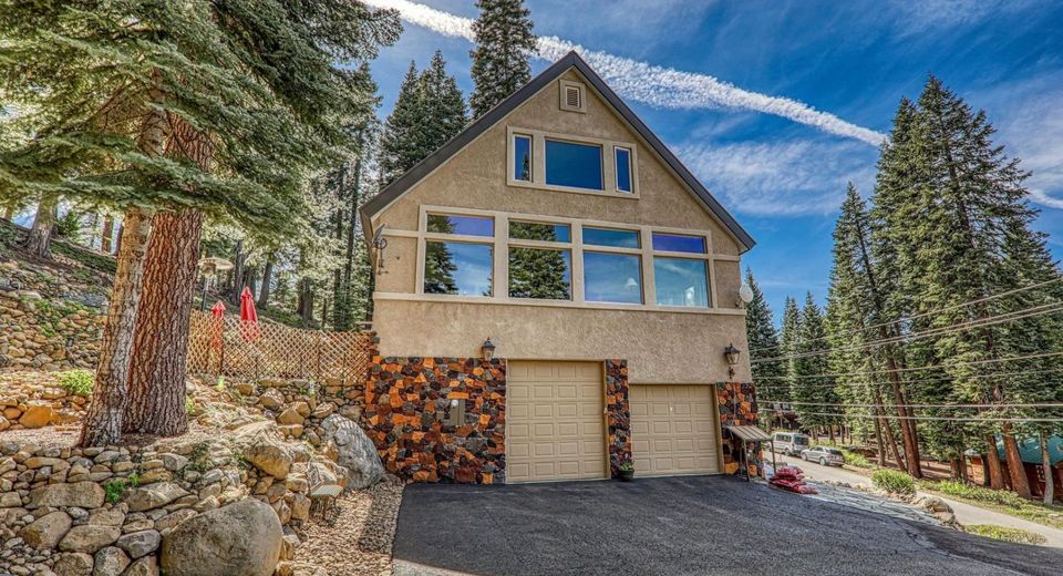 11448 Skislope Way, Truckee, CA 96161 Photo