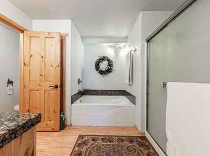 11448 Skislope Way, Truckee, CA 96161 Photo