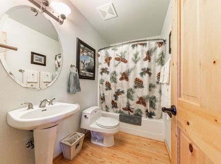 11448 Skislope Way, Truckee, CA 96161 Photo