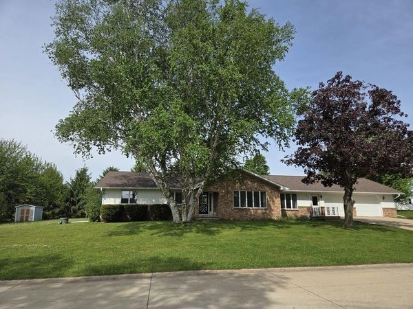 411 Westwood Drive, Strawberry Point, IA 52076