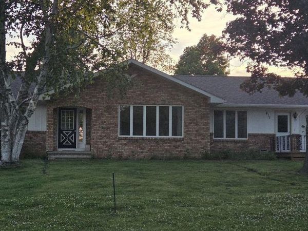 411 Westwood Drive, Strawberry Point, IA 52076