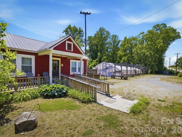 905 Carbon City Road, Morganton, NC 28655
