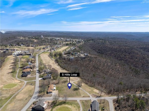 S Hills Loop , Holiday Island, AR 72631