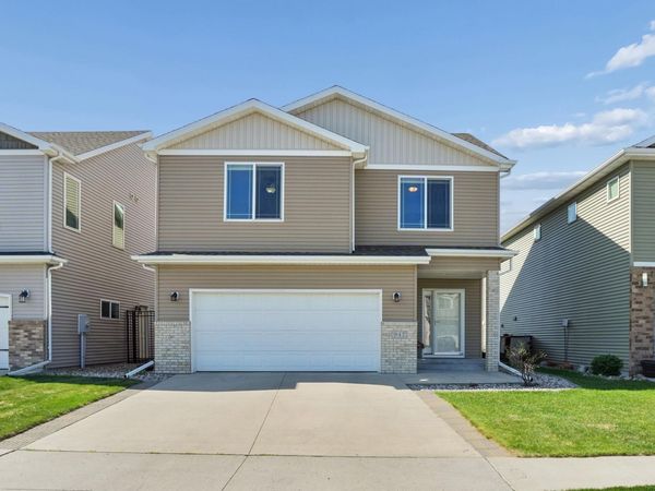 947 30th Avenue W, West Fargo, ND 58078