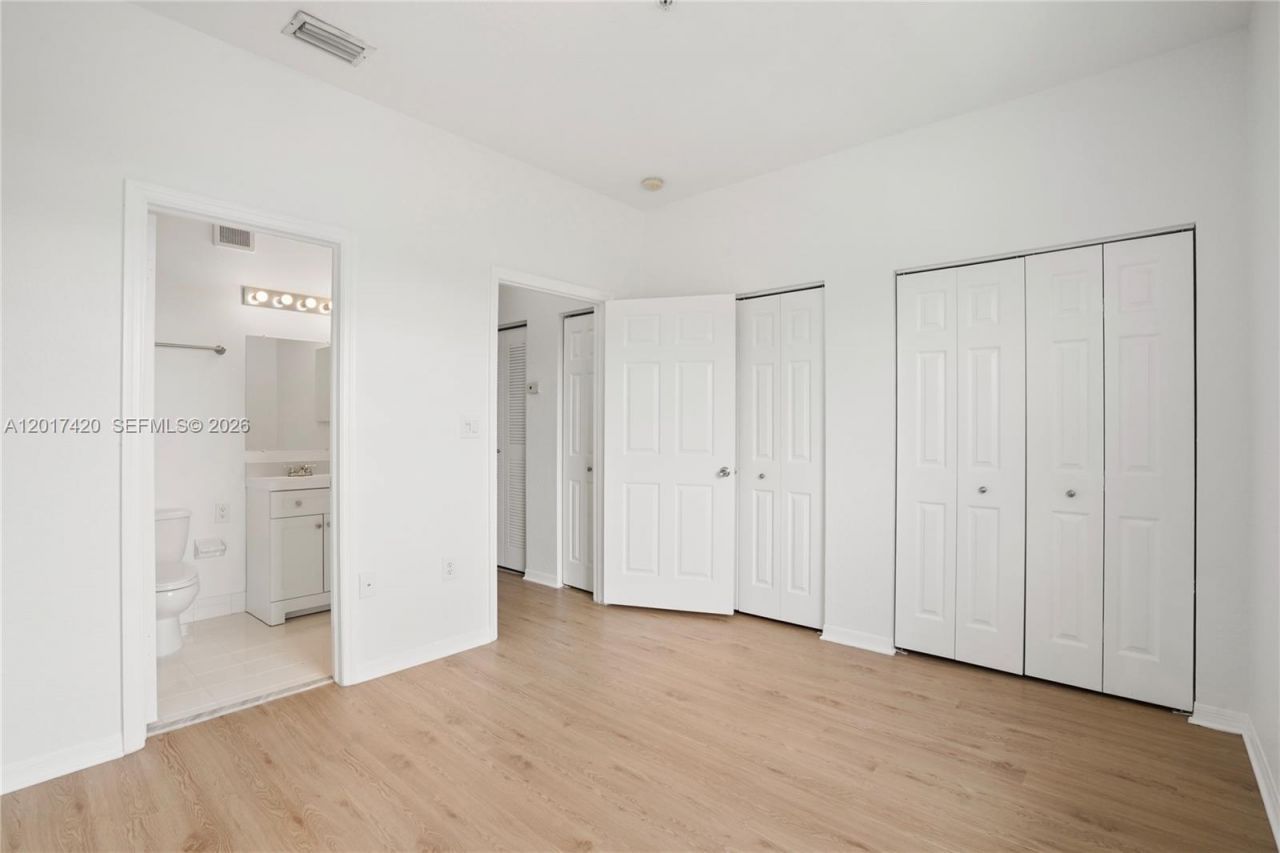 5610 NW 114th Pl , Unit 205, Doral, FL 33178 Photo