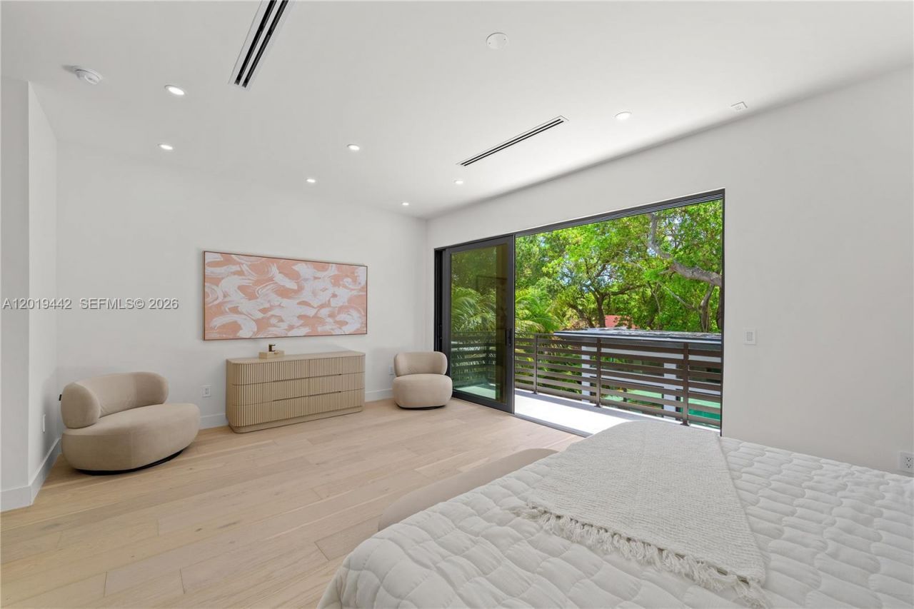 280 NW 47th St , Miami, FL 33127 Photo