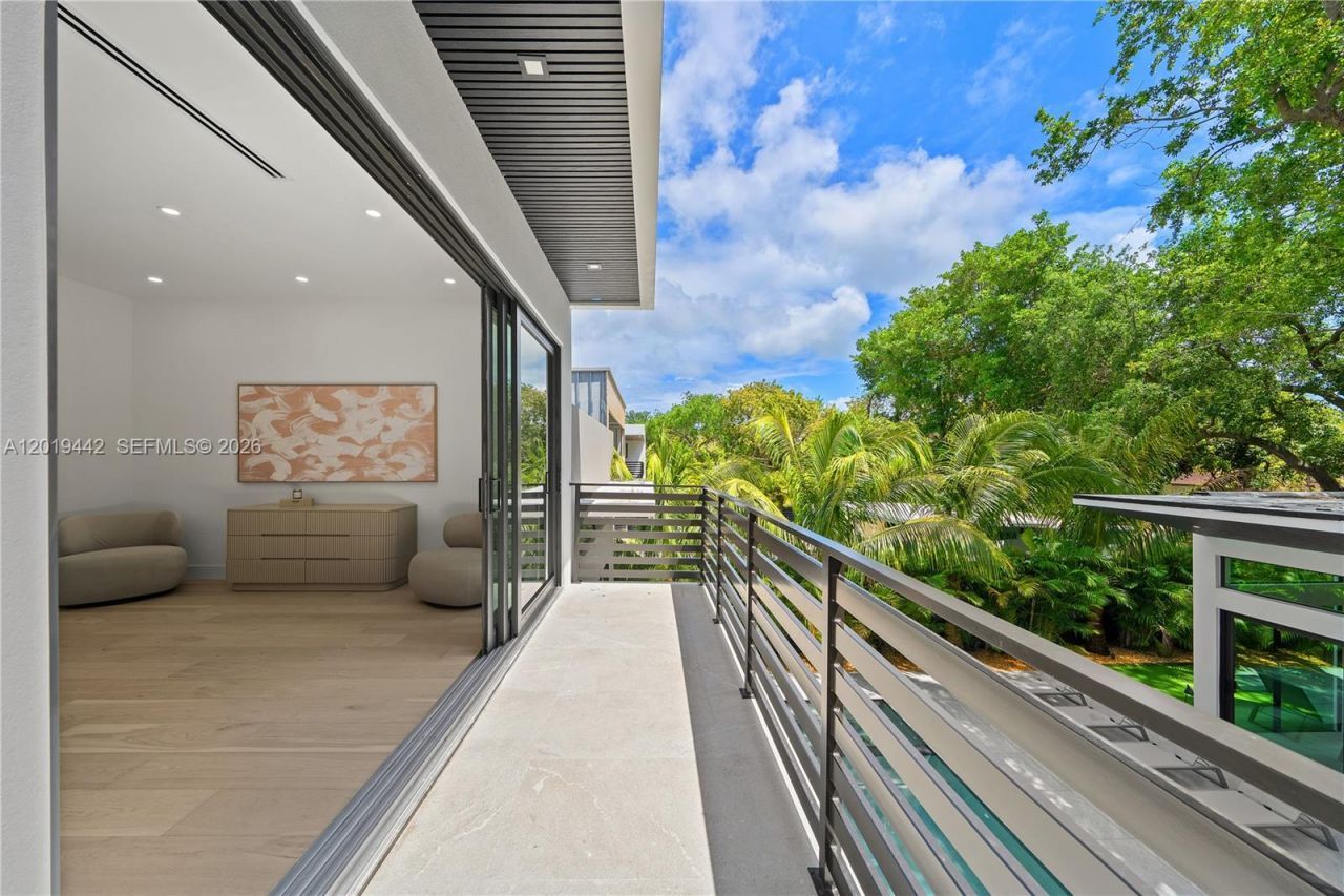 280 NW 47th St , Miami, FL 33127 Photo
