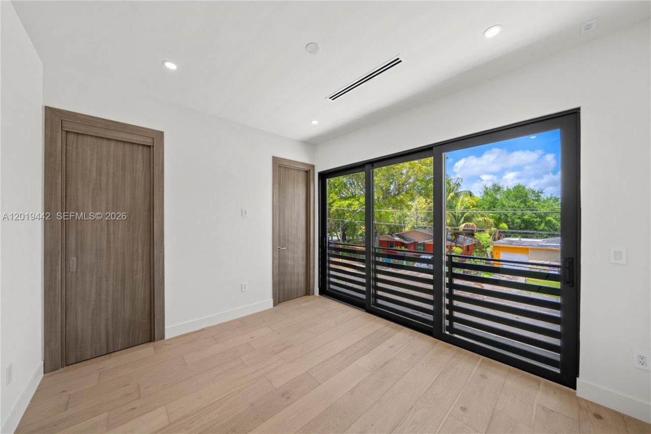 280 NW 47th St , Miami, FL 33127 Photo