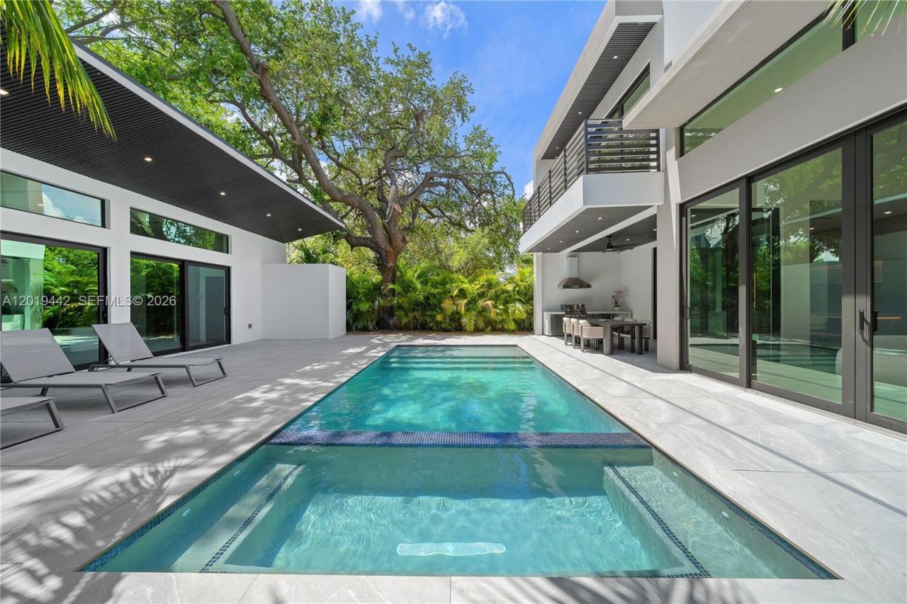 280 NW 47th St , Miami, FL 33127 Photo