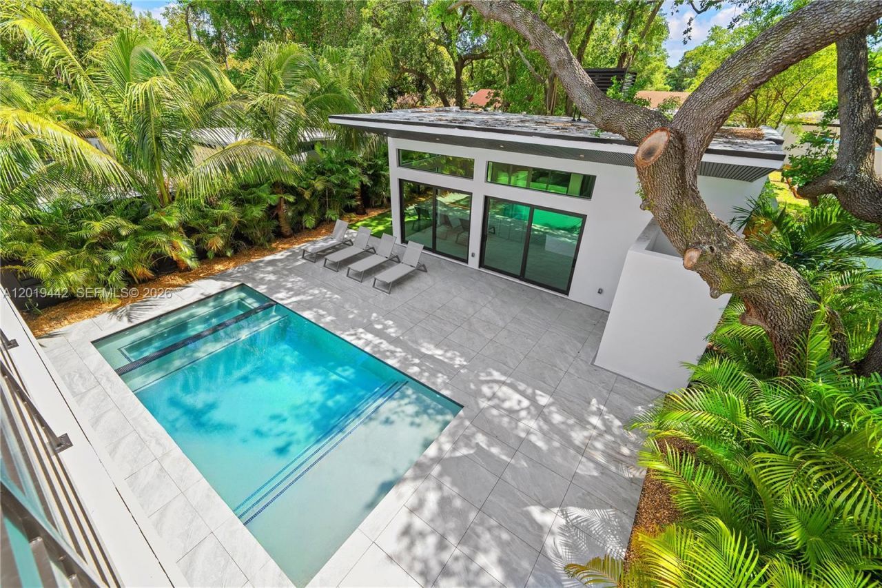 280 NW 47th St , Miami, FL 33127 Photo