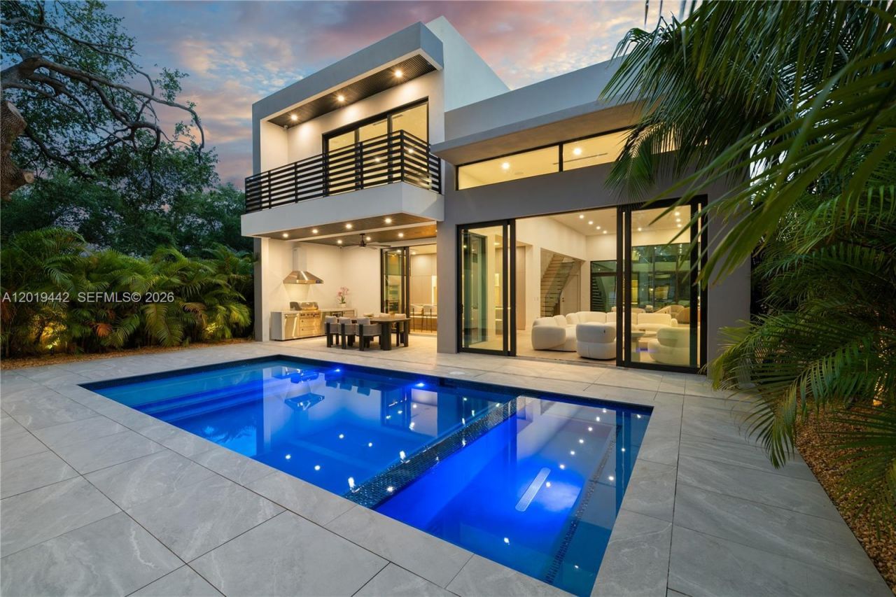 280 NW 47th St , Miami, FL 33127 Photo