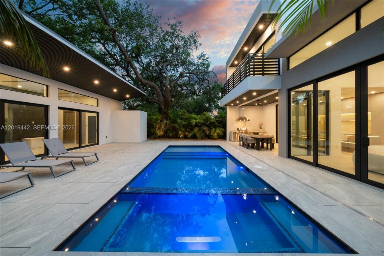 280 NW 47th St , Miami, FL 33127 Photo