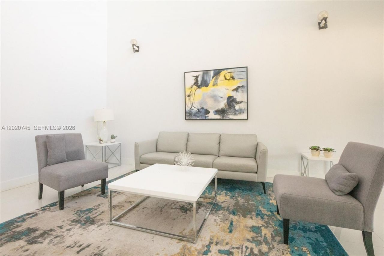 200 Lakeview Dr, Unit 211, Weston, FL 33326 Photo