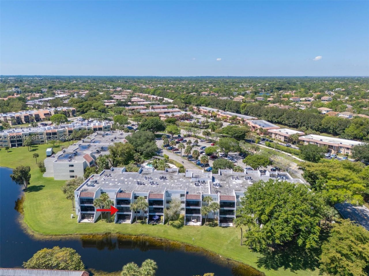 200 Lakeview Dr, Unit 211, Weston, FL 33326 Photo