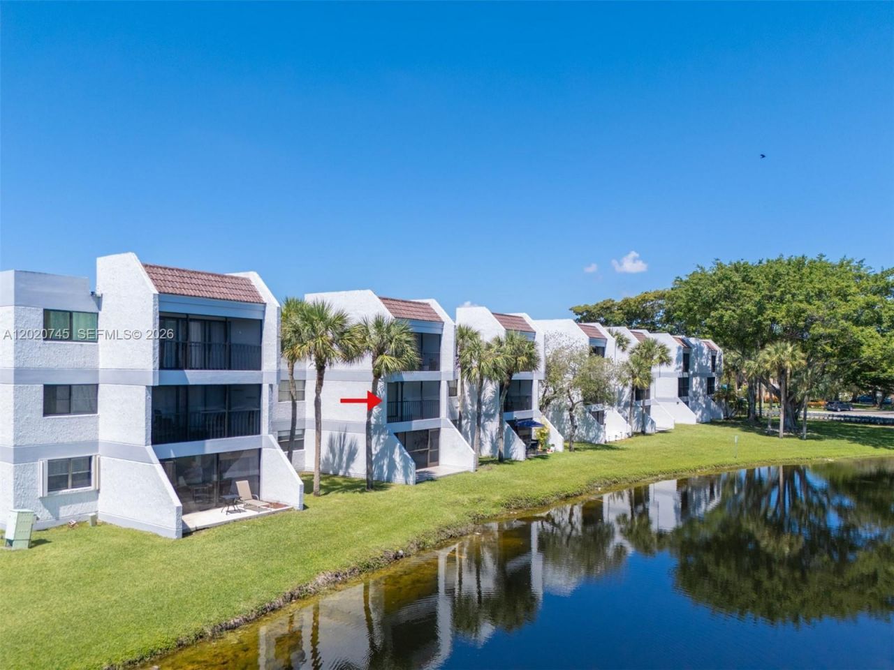 200 Lakeview Dr, Unit 211, Weston, FL 33326 Photo