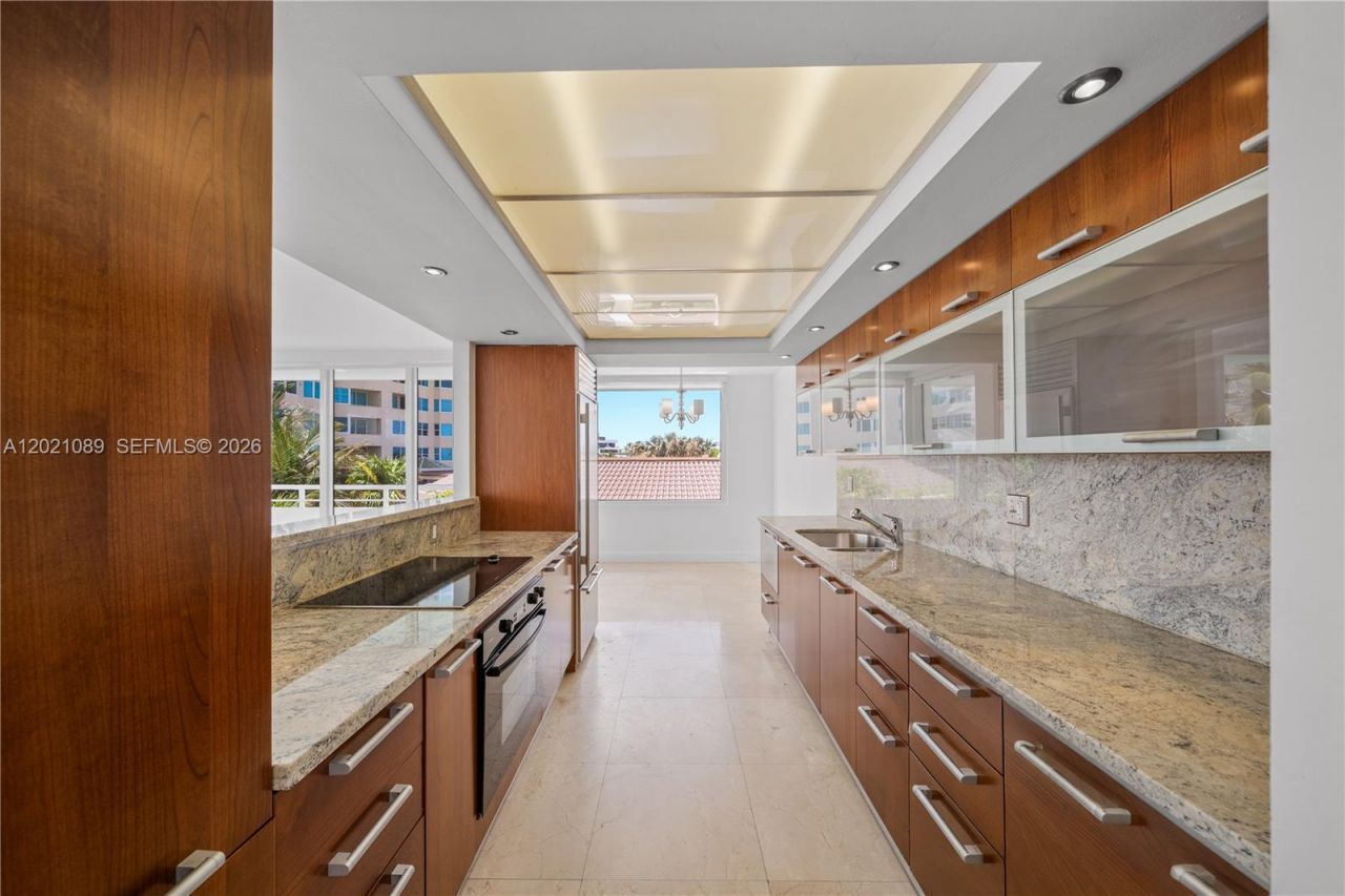 400 S Pointe Dr , Unit 409, Miami Beach, FL 33139 Photo