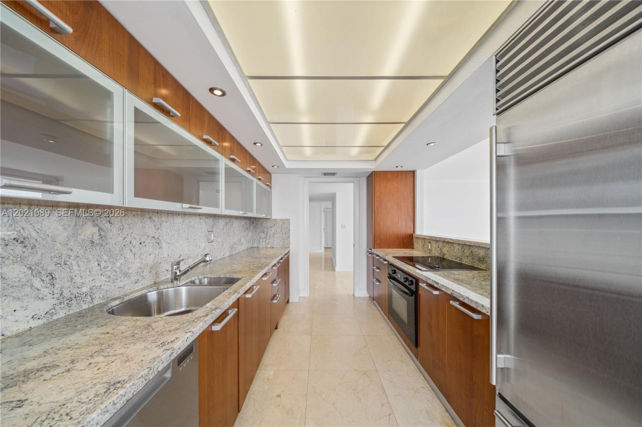 400 S Pointe Dr , Unit 409, Miami Beach, FL 33139 Photo