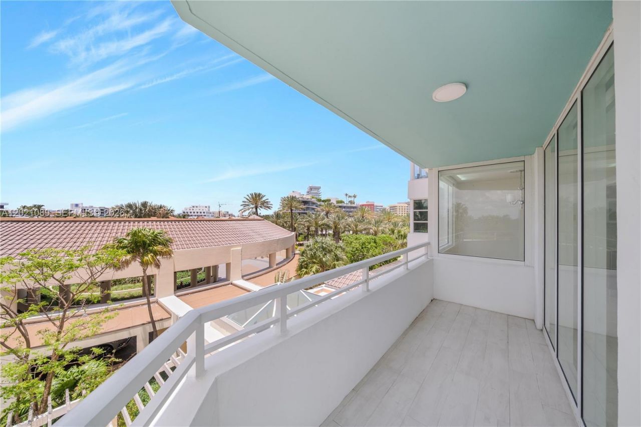400 S Pointe Dr , Unit 409, Miami Beach, FL 33139 Photo