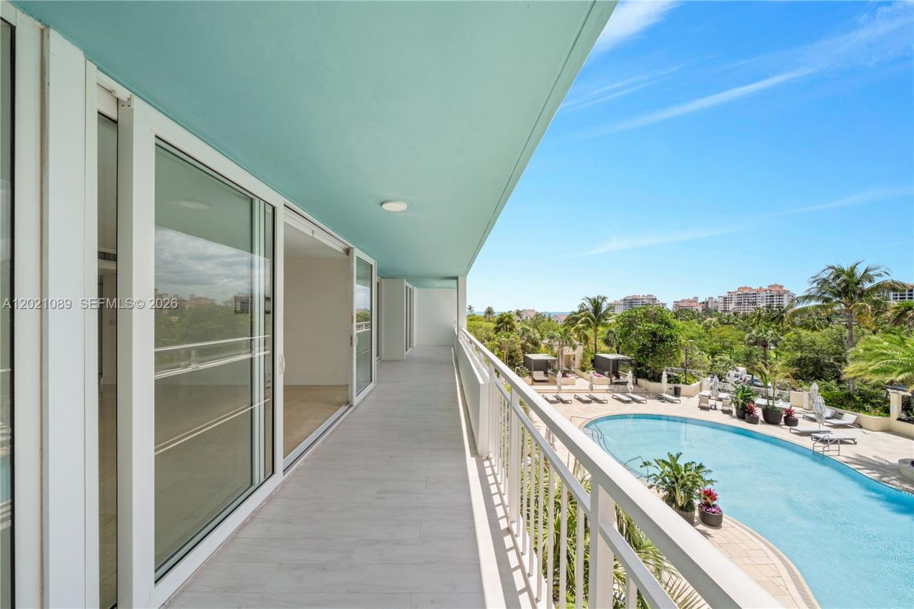400 S Pointe Dr , Unit 409, Miami Beach, FL 33139 Photo