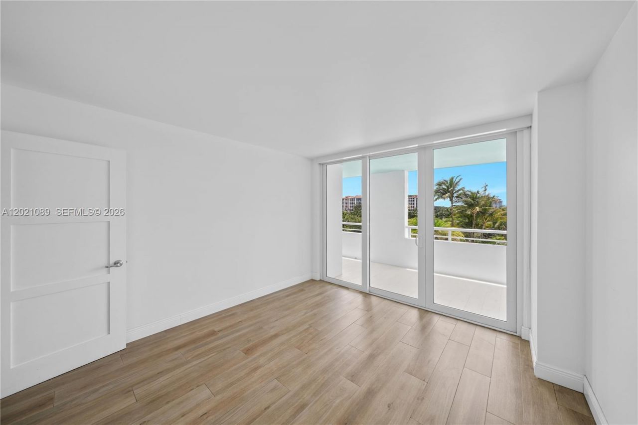 400 S Pointe Dr , Unit 409, Miami Beach, FL 33139 Photo